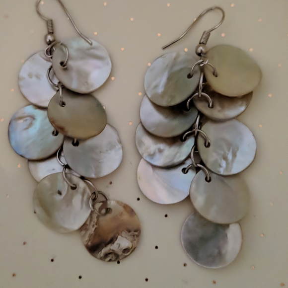 Shell hanging earrings - Picture 1 of 1